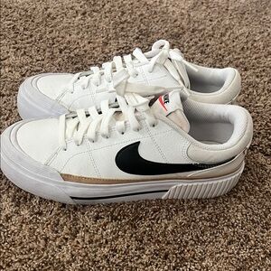 Nike Court Platform White and Black Low-Top Sneakers, size 8